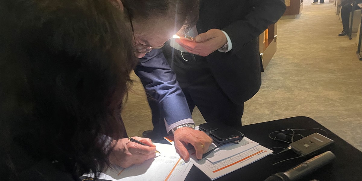 Customers signing on site