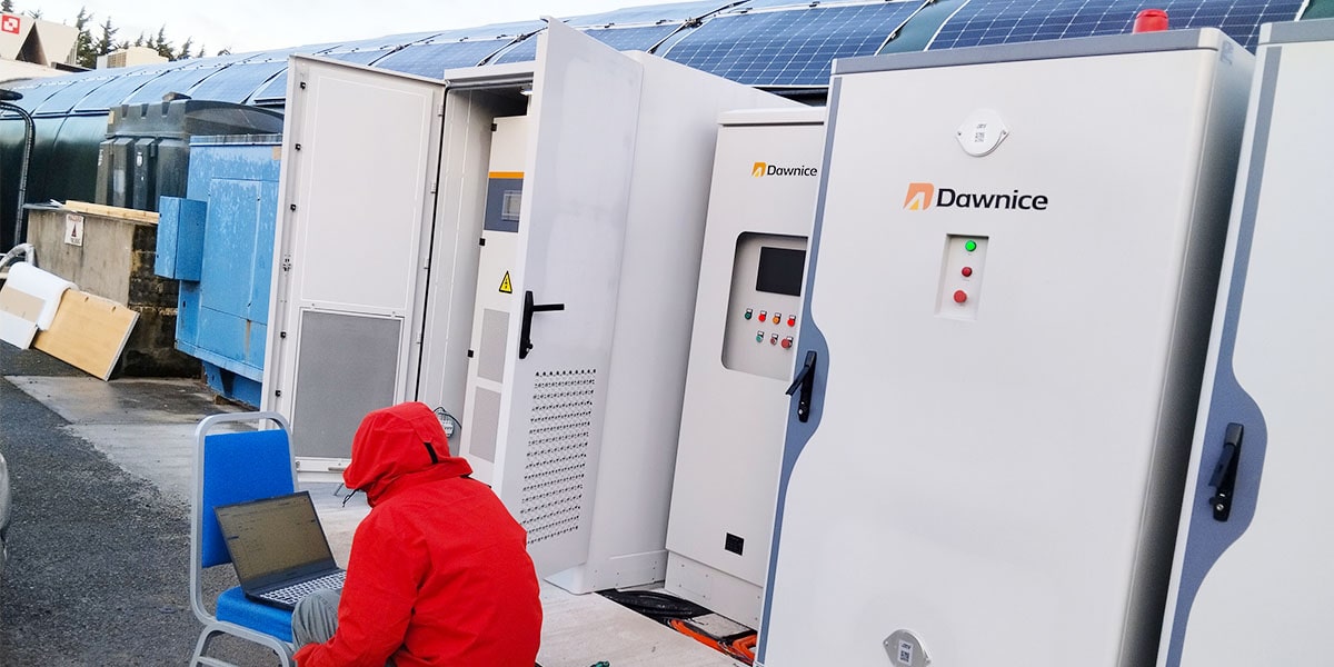Engineers are debugging the energy storage battery equipment on site
