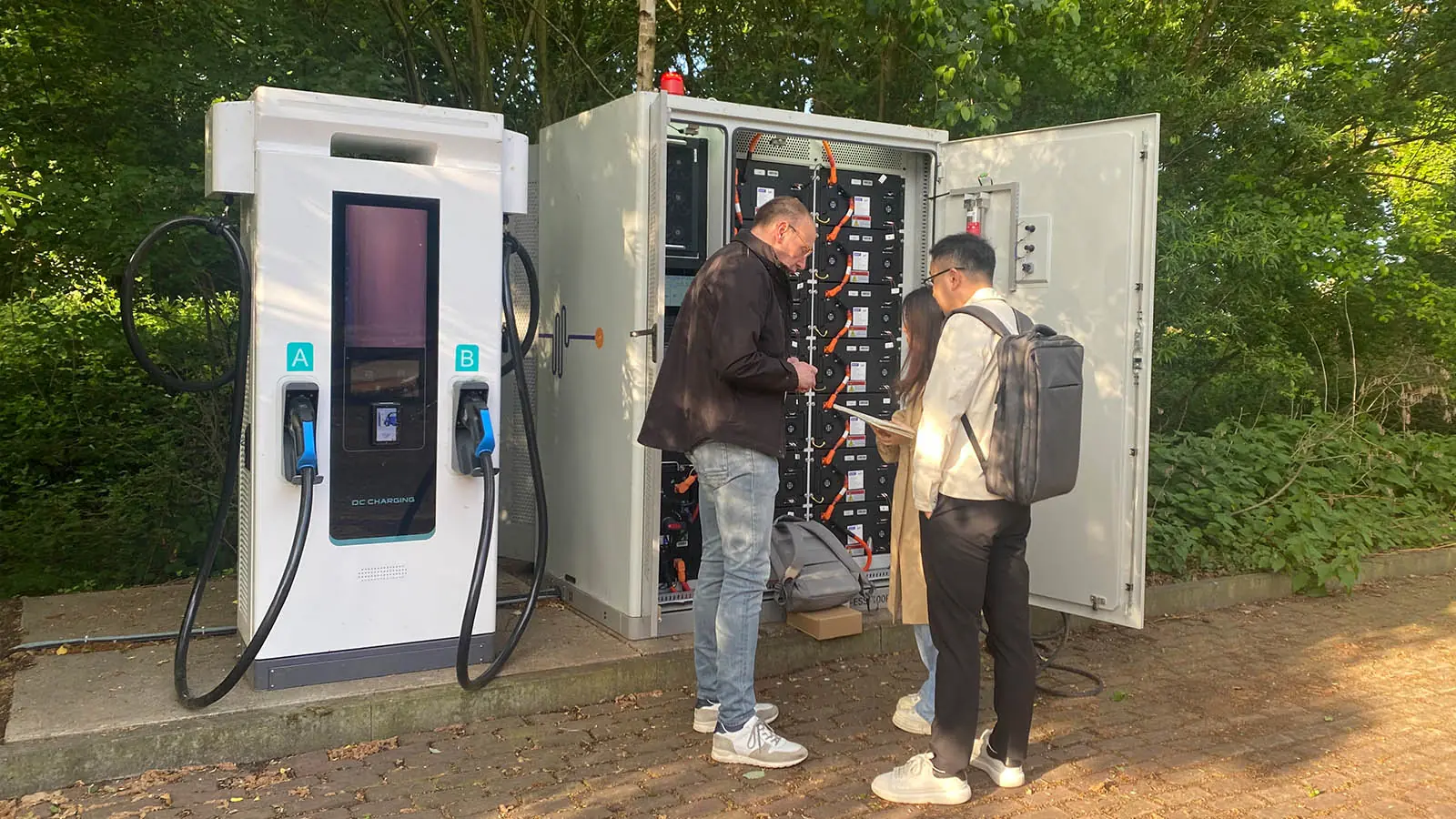 100kw-pcs-200kwh-battery-storage-ev-charger-netherlands