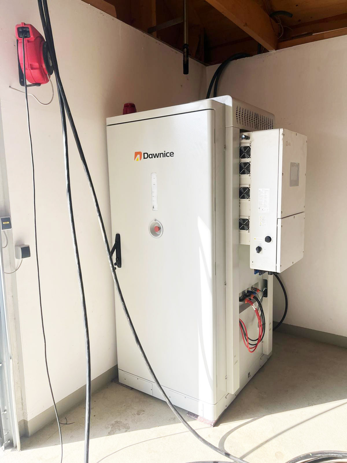 Netherlands Customer 2mwh Industrial And Commercial System Project